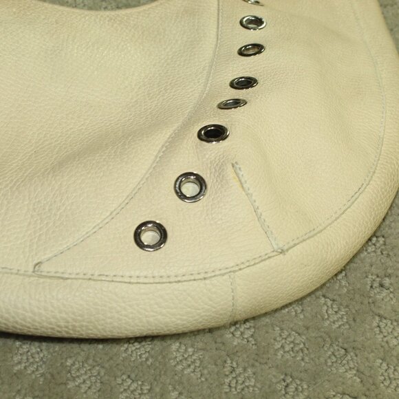 RARE CHIC!!! Furla Beige Pebble Leather Silver-Toned Grommet Shoulder Bag - Picture 7 of 14